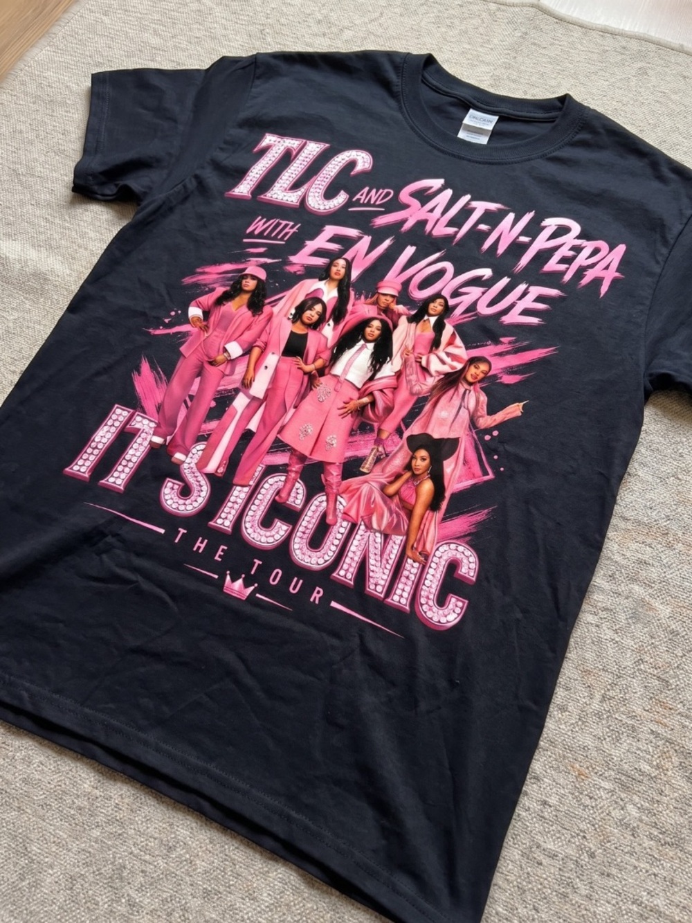 TLC Salt-N-Pepa En Vogue It's Iconic 2026 Tour Graphic T-Shirt - Picture 3 of 4